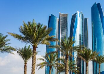 رکوردشکنی بازار املاک دبی در سه‌ماهه نخست ۲۰۲۵ با فروش ۱۴۰ میلیارد درهم