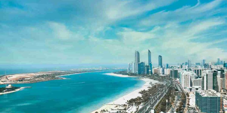 افزایش تعداد میلیاردرها و سرمایه‌گذاران در امارات