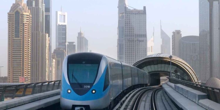 خط آبی متروی دبی؛ کاهش ۲۰٪ ترافیک و تحول در رفت‌وآمد