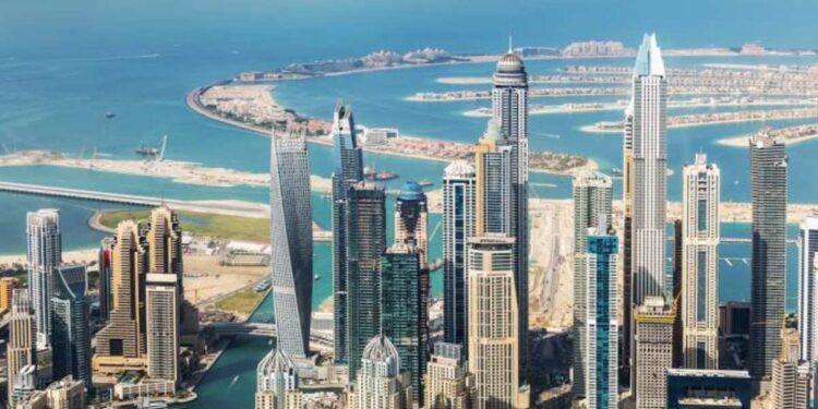 با وجود تعدیل بازار، مالکان املاک دبی همچنان سود ۱۰۰ درصدی کسب می‌کنند